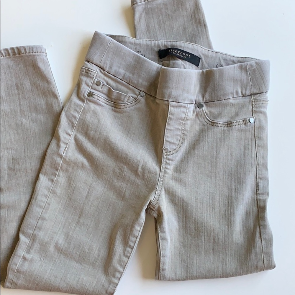 Slide on Liverpool capris